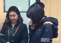 把父亲送进监狱后 她仍不原谅母亲 真相曝光实在让人同情