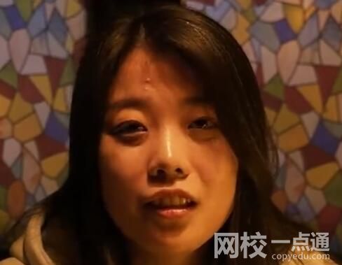 女孩在双亲遗物中发现自己的领养证 原因实在让人泪目