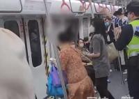 地铁回应女子唱跳骚扰乘客 原因竟是这样太崩溃了