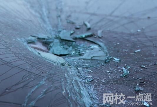 宝马追尾奥迪致伤亡 知情人发声 究竟是怎么回事？