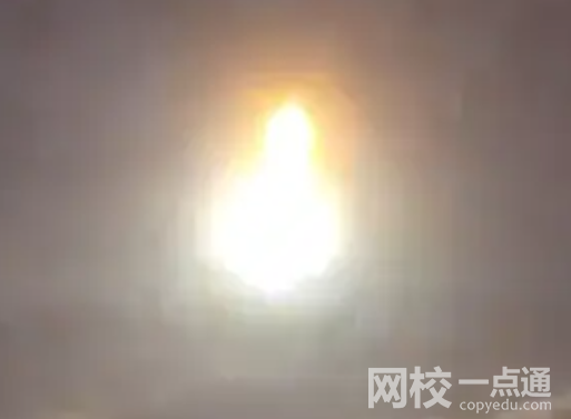 乌克兰首都上空现巨大光球 视频画面曝光罕见至极