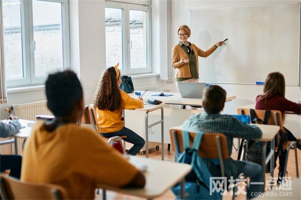 2021年湖南网络工程职业学院录取分数线(2021学年各专业最低录取分数线)