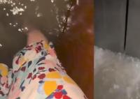 女子深夜乘电梯暴雨涌入被困1小时 实在太惊险了