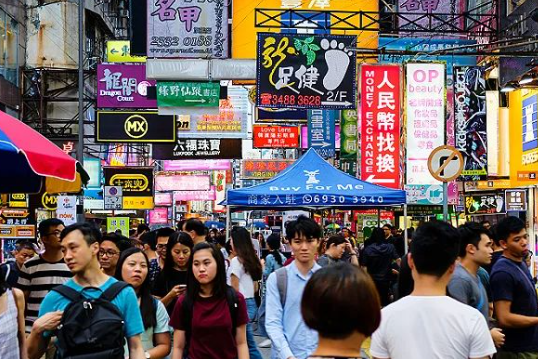 港股火爆 投资者“打飞的”赴港开户 为什么这么火爆？
