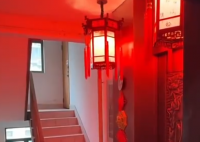 男子家门口布置风水阵吓坏邻居 究竟是怎么回事？