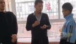父亲通过抓阄给两儿子分房 这也太有心了