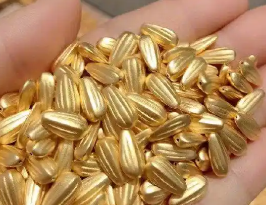 买黄金成00后血脉觉醒的文化密码 为什么引争议什么情况？