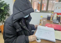 父亲偷偷再婚女儿得知马上立遗嘱 为什么引争议？