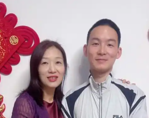 谢浩男妈妈:前夫现任不是第三者 究竟是不是真的？