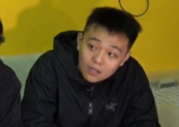 姜甲儒哥哥称看人贩眼神想到余华英 实在太可恶了