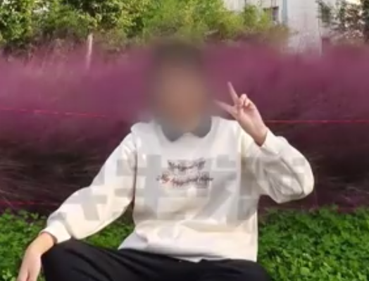 15岁女孩患恶性肿瘤 父亲寻工作救女 实在太崩溃了