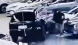 沈阳车展一SUV引发多车碰撞受损 为什么撞车？