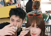 百万网红小郑嘻嘻宣布离婚 为什么离婚什么情况？