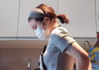 女子上门做饭每天6单月薪近2万 为什么这么火爆？
