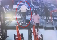 女子穿高跟鞋跑步摔伤起诉健身房 为什么引争议？