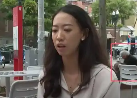 哈佛女孩对网友质疑的愤懑错位了 为什么引争议？