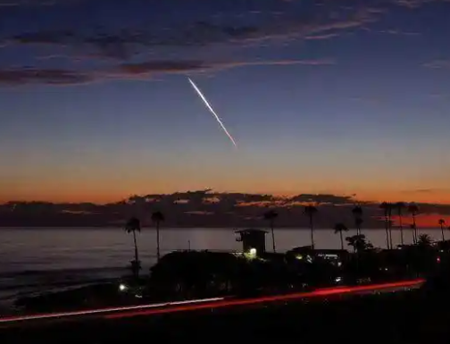 马斯克“星链”卫星为何接连坠落 为什么一直失败？