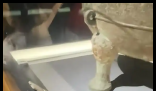 青铜器展柜内有一部手机 博物院回应 背后真相实在让人惊愕