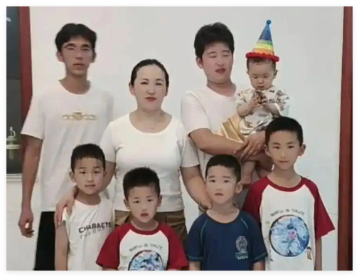 85后夫妻16年生6个儿子:想要女儿 原因竟是这样太无奈了