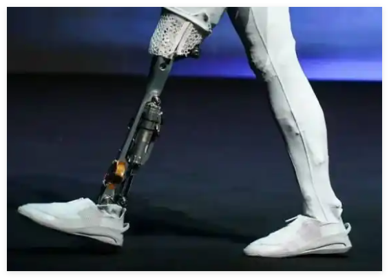 何小鹏再回应机器人里藏真人质疑 为什么引争议什么原因?