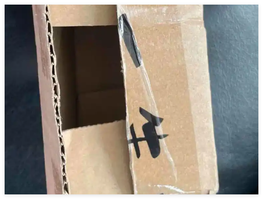 女子带快递纸盒买黄金 店员立即报警 背后真相实在让人惊愕