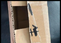 女子带快递纸盒买黄金 店员立即报警 背后真相实在让人惊愕