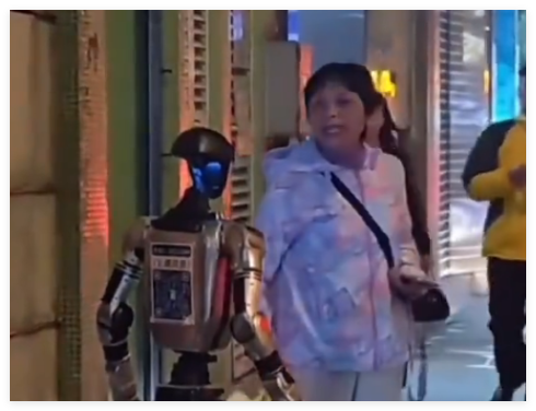 全球首例机器人“被捕”事件出现 究竟是怎么回事?