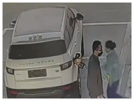 加油站回应男子开路虎加油逃单 背后真相实在让人惊愕