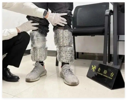 男子腿绑1378个旧手机摄像头入境 内幕曝光简直太意外了