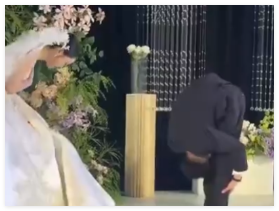 婚礼夫妻对拜 新郎对折式鞠躬 究竟是怎么回事？