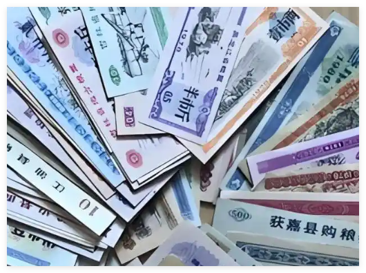 骗子盯上你家老人的粮票古币了 实在太恐怖了