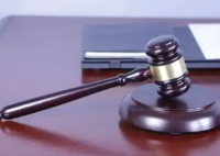 未成年人向火锅小便 家长被判赔220万 为什么引热议什么情况？