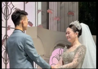 参加婚礼吃了一桌子外卖 这场婚礼总共摆了30多桌